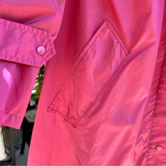 Vintage Aqua~Sheen Pink Nylon windbreaker ☔️ snap closure ☔️ lightweight - Picture 5 of 13